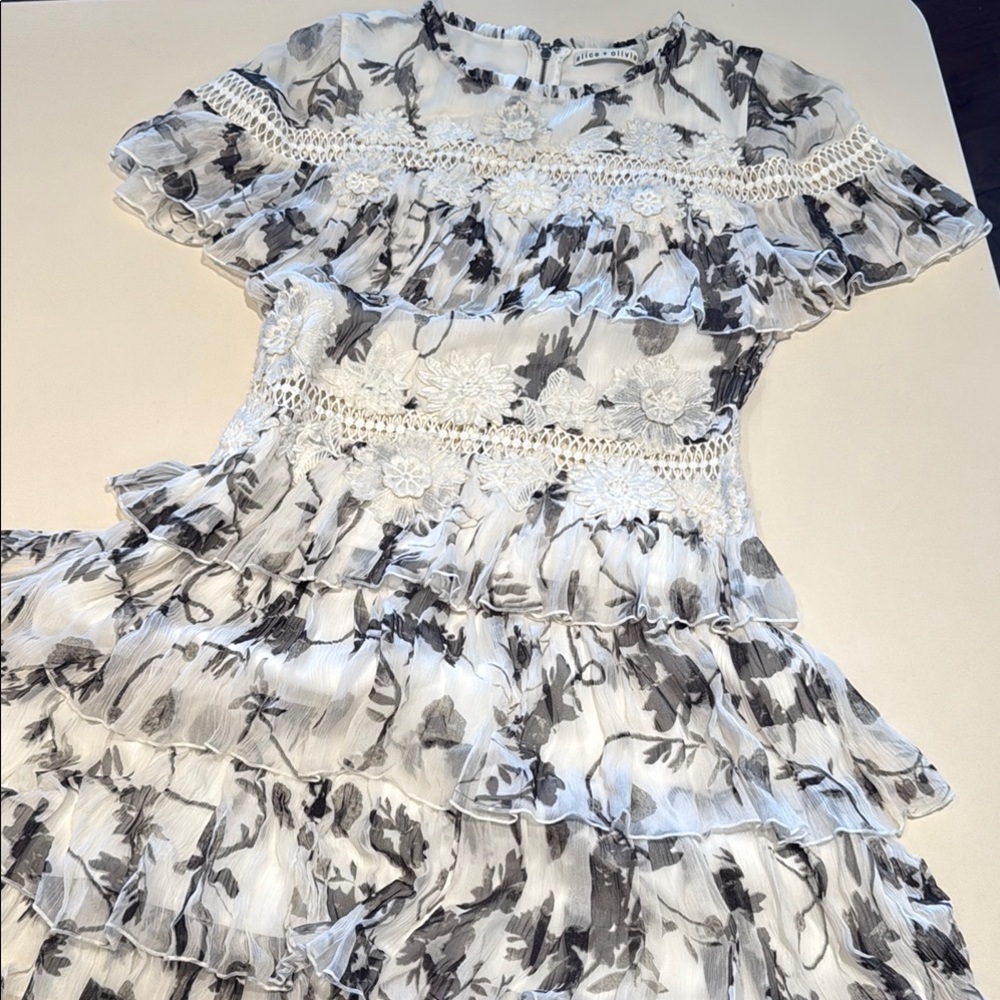 Alice + Olivia size 10 Floral Ruffle Dress worn once w/cowboy boots and hat